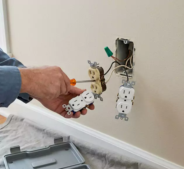 Professional Outlet Replacement: Your Local Swap-Out Team in Fayetteville, AR